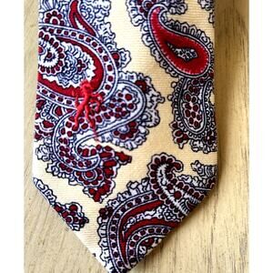 VTG Bronzini Silk Tie Yellow Paisley One Size Classic Designer 70s 80s Retro Fun
